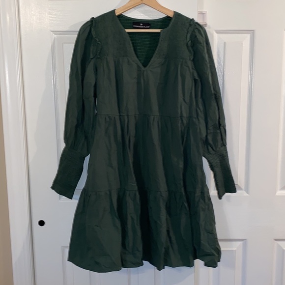 Jaguar Green Ceci Dress
POMANDER PLACE - Picture 9 of 12